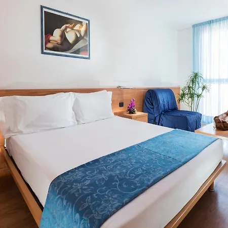 Aparthotel Esperya Lignano Sabbiadoro Room photo